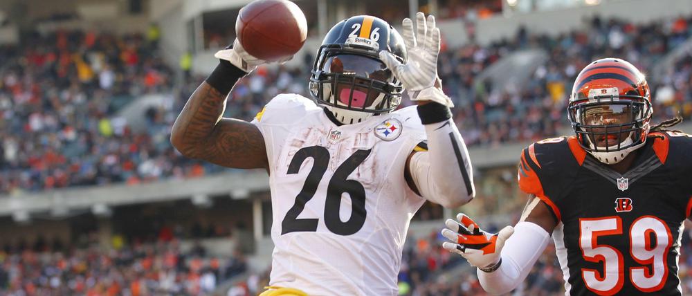 Laufen kann er - nur läuft es im Moment gar nicht bei Le'veon Bell. Der Running Back der Steelers feilscht mit seinem Klub um einen neuen, deutlich verbesserten Vertrag. 