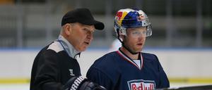Da geht es lang. Don Jackson und sein Spieler Matt Stajan.