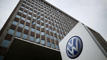 Gegen VW hat am Montag der Prozess der Anleger um Schadensersatz begonnen.