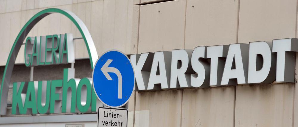 Die Warenhäuser Karstadt und Kaufhof in der Trierer Innenstadt.