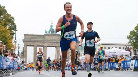 Ein Bild vom Marathon 2017 kurz vor dem Ziel.