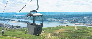 Schweben über den Reben. Lift nach Rüdesheim.