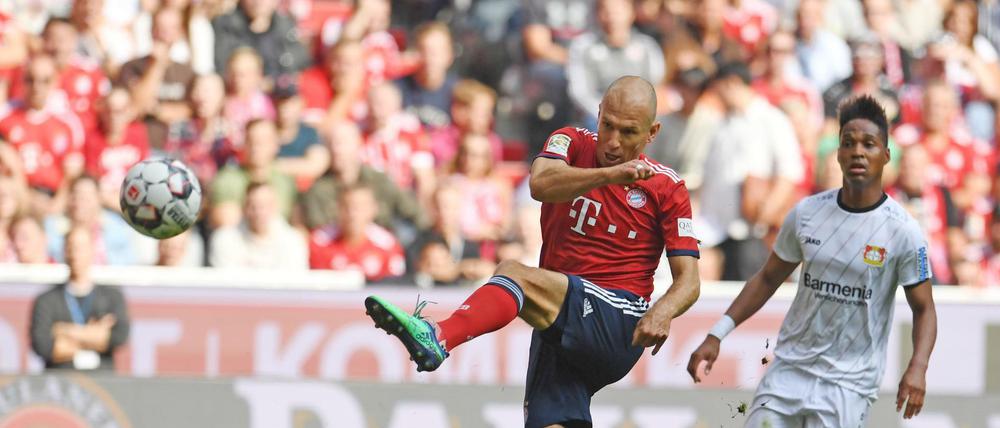 Arjen Robben erzielt das 2:1 für den FC Bayern.