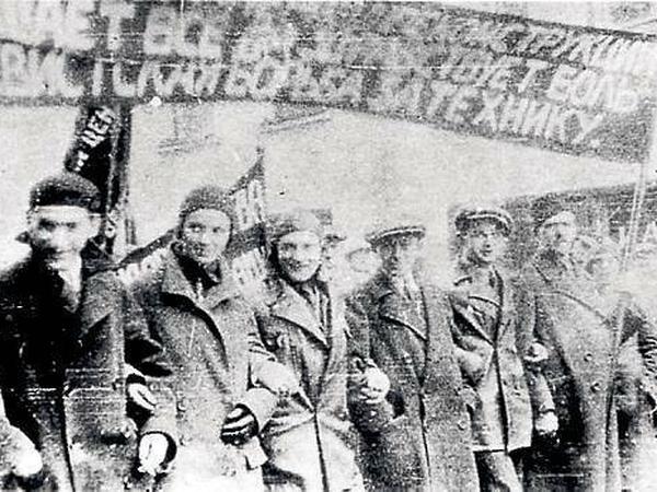 Kunst gegen Diktatur. Bauhaus-Schüler auf einer 1. Mai-Demo in Moskau, 1931.