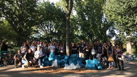 Gemeinsame Sache im Böcklerpark in Kreuzberg