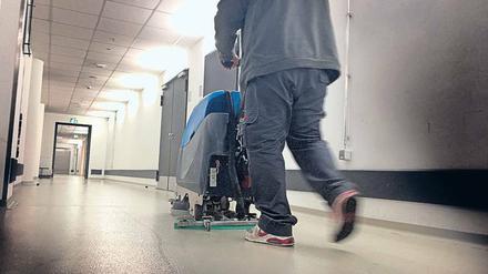 Tag für Tag kommt Sven M. zur Arbeit. Den Chefs ist seine Vorgeschichte egal. 