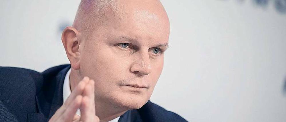 Der Mann fürs Zerlegen: Metro-Chef Olaf Koch nimmt den einstigen Handelskonzern auseinander und verkauft die Einzelteile. Der Aktie und den Aktionären ist das nicht besonders gut bekommen, die Haniel-Familie verkauft ihre Anteile.