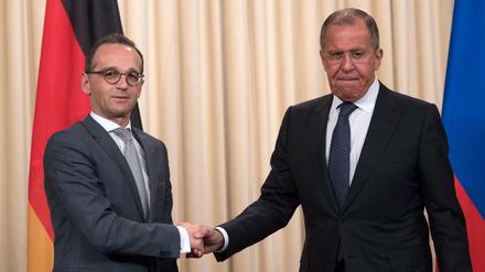 Außenminister Heiko Maas (li, SPD) und sein russischer Amtskollege Sergej Lawrow bei einem Treffen in Moskau vergangenen Mai.