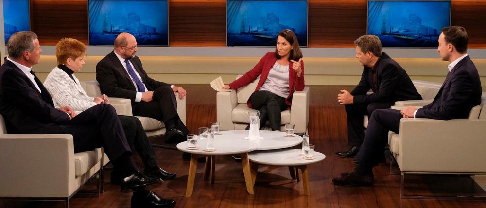 Anne Will und ihre Gäste diskutieren den Fall Maaßen.