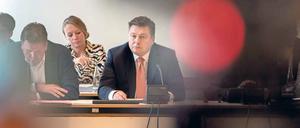 Innensenator Andreas Geisel (SPD) fühlt sich von der Opposition durch Vorwürfe in der Schießstandaffäre diskreditiert. 