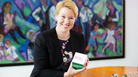 Bundesfamilienministerin Franziska Giffey vor der Kabinettsitzung in Berlin.