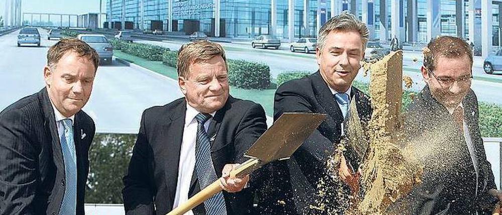 Spatenstich 2006. Damals noch mit Rainer Schwarz, Hartmut Mehdorn, Klaus Wowereit und Matthias Platzeck