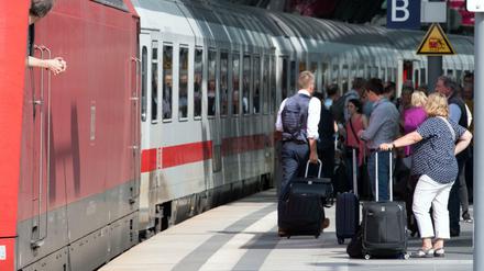 Preisfrage: Wer sich auskennt, kann beim Bahnfahren viel Geld sparen. 