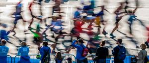 Jeder Marathon-Läufer trägt einen kleinen Chip am Fuß