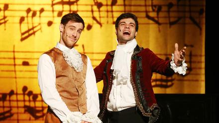 Die Schauspieler Adrian Burri und Niklas Lundßien bei der Probe zum Musical "Bach der Rebell".
