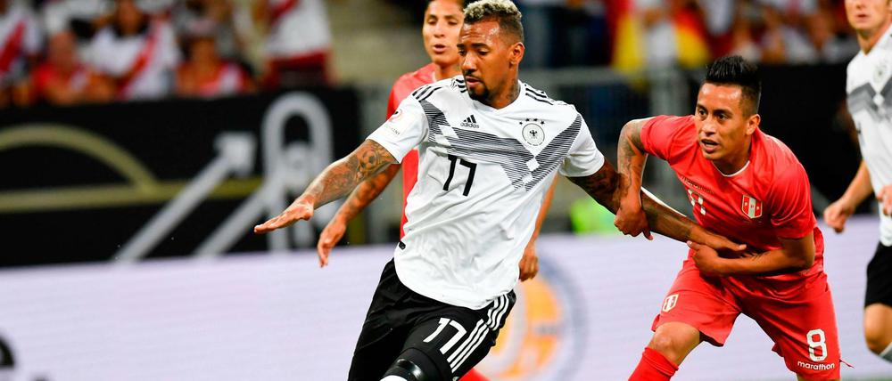 Ausgeholt. Jérôme Boateng (l.), Deutschlands bester Innenverteidiger.