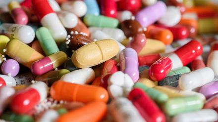 Immer teurer. Die Krankenkassen sind alarmiert über die Preisentwicklung für neue Arznei.