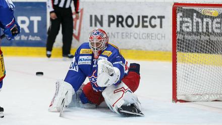 Kevin Poulin bei seinem Ex-Verein EHC Kloten.
