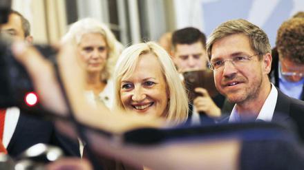 Martina Trauth (parteilos, für Die Linke) und Mike Schubert (SPD) gehen am 14. Oktober in die Stichwahl um das Amt des Oberbürgermeisters in Potsdam.