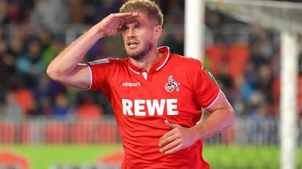 Blick geht nach oben. Kölns Simon Terodde wird im kommenden Jahr wieder in der Bundesliga treffen.