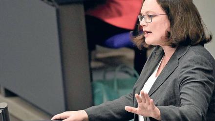 In der Kritik: SPD-Chefin Andrea Nahles muss die Maaßen-Entscheidung mitverantworten – und will sie nun korrigieren. 