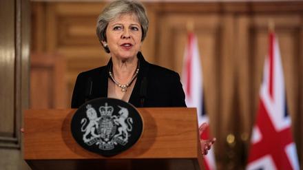 Theresa May, Premierministerin von Großbritannien, spricht nach dem informellen EU-Gipfel in Salzburg, in der Downing Street.