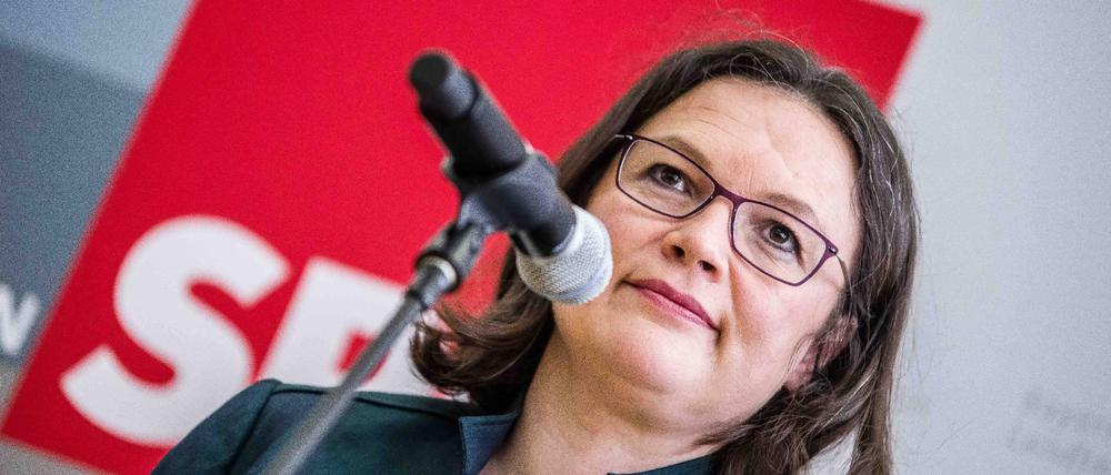 SPD-Parteichefin Andrea Nahles trägt die Entscheidung über Maaßens Versetzung mit.