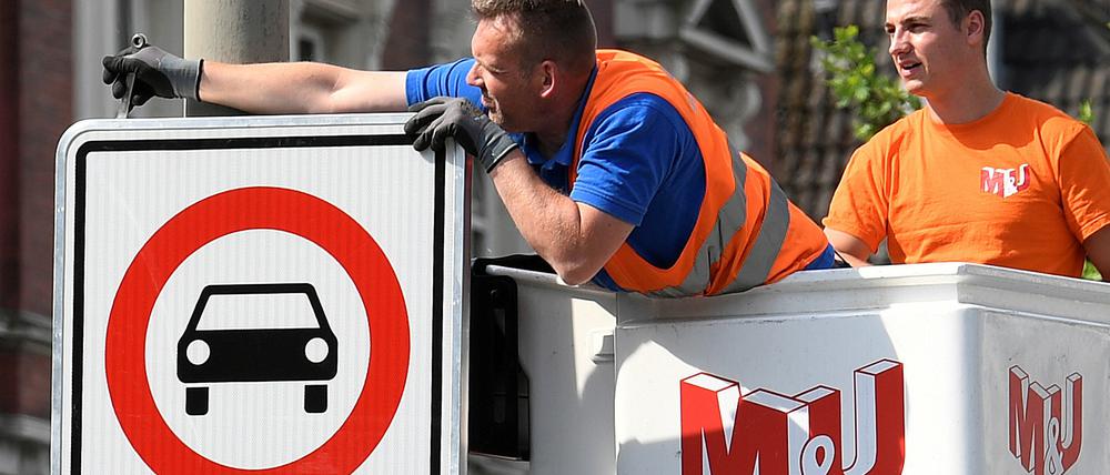 Der Druck wächst - in vielen Städten drohen Fahrverbote für ältere Diesel.