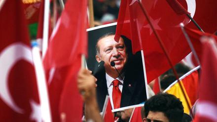 Erdogan-Anhänger bei dessen besuch 2014 in Köln