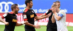 Zum Verzweifeln. Beim Stand von 0:3 verschießt Aaron Hunt einen Elfmeter kläglich.