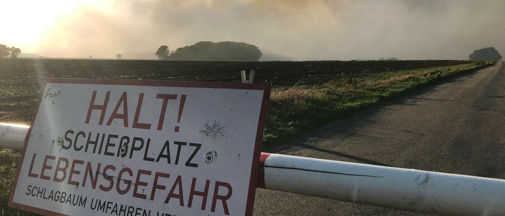 Auf einem Testgelände der Bundeswehr stehen seit dem 04.September fünf Hektar Moorland in Brand.