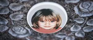 Er habe die Leiche der neunjährigen 2001 in ein Waldstück in Thüringen gebracht. Das gestand ein 41 Jahre alter Mann laut Staatsanwaltschaft Bayreuth.