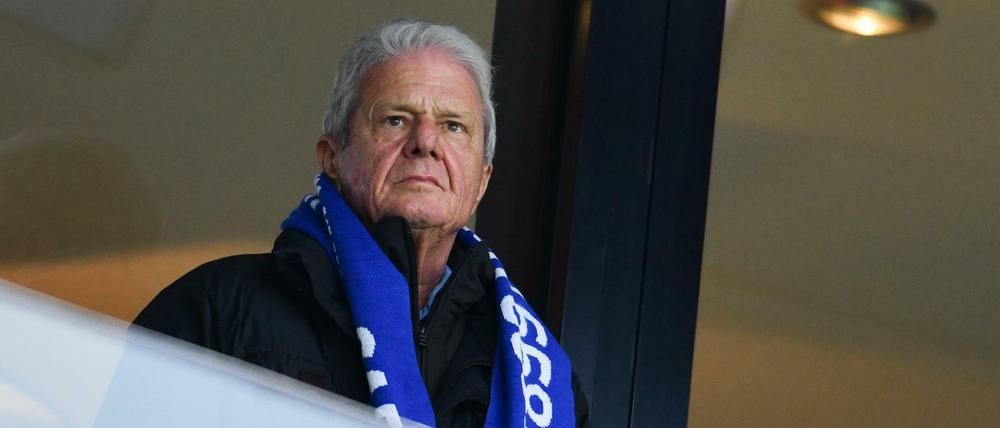 Der Mäzen und die Fans: Hoffenheim-Finanzier Dietmar Hopp geht gegen BVB-Fans vor, die Schmähgesänge gegen ihn sangen.