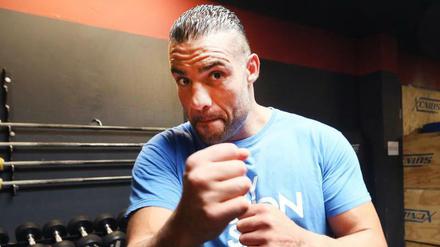 Manuel Charr wollte eigentlich am 29. September wieder in den Ring steigen, muss sich nun aber gedulden.