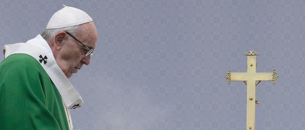 Papst Franziskus ist zur Zeit auf einer Reise im Baltikum unterwegs. Das Foto zeigt ihn im litauischen Kaunas.