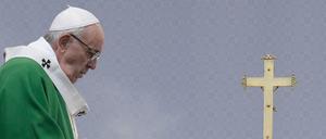 Papst Franziskus ist zur Zeit auf einer Reise im Baltikum unterwegs. Das Foto zeigt ihn im litauischen Kaunas.
