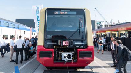 In Fahrt. Bei der Innotrans zeigte Hersteller Stadler neue S-Bahn-Modelle.