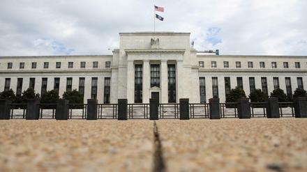 Die US-Notenbank Fed hat am Mittwochabend den Leitzins angehoben. 