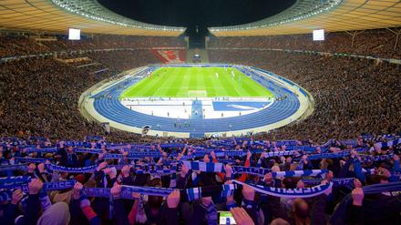 Ausverkauft. Die Kulisse im Olympiastadion trieb die Hertha zum Sieg.