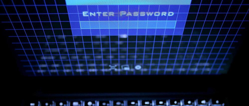 Im Februar 2016 hatten Hacker die Zentralbank von Bangladesch attackiert und rund 80 Millionen Dollar erbeutet. 