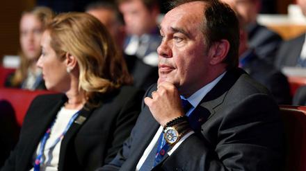 Verloren. Die türkische Delegation mit Yildirim Demirören (r), Präsident des türkischen Verbands (TFF), während der Bekanntgabe-Zeremonie zur Ausrichtung der Fußball-EM 2024.