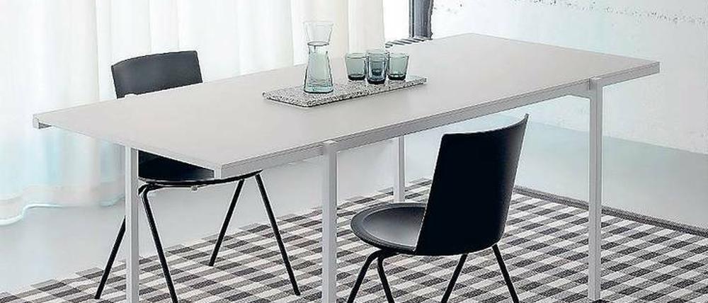 "Trendpark Vintage Edition" (Bauwerk). Tisch "DL5 Neo" und Stuhl "Lo239" von Loehr.