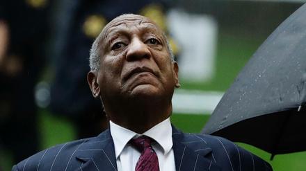Bill Cosby bei seiner Ankunft am Gericht, wo später das Urteil verkündet wird.