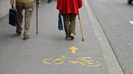 Wem gehört die Straße? In Berlin sollen Fußgänger mehr Platz bekommen.