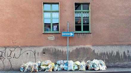 Neun Unternehmen sammeln und verwerten hierzulande Verpackungsabfall. 