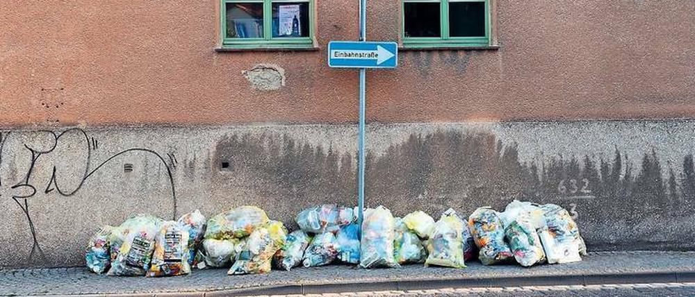 Neun Unternehmen sammeln und verwerten hierzulande Verpackungsabfall.