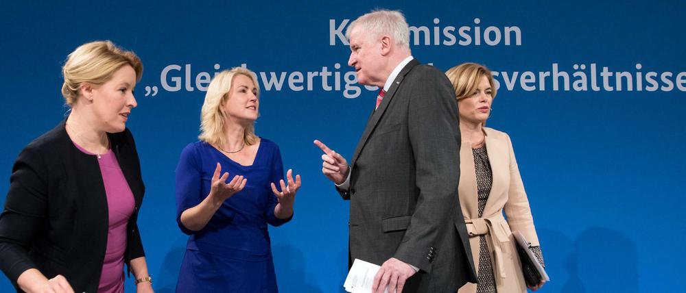 Ländliche Regionen im Blick: die Vorsitzenden der neuen Kommission "Gleichwertige Lebensverhältnisse".