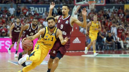 Joshiko Saibou (links) spielte schon in den Play-offs mir Fußproblemen. 