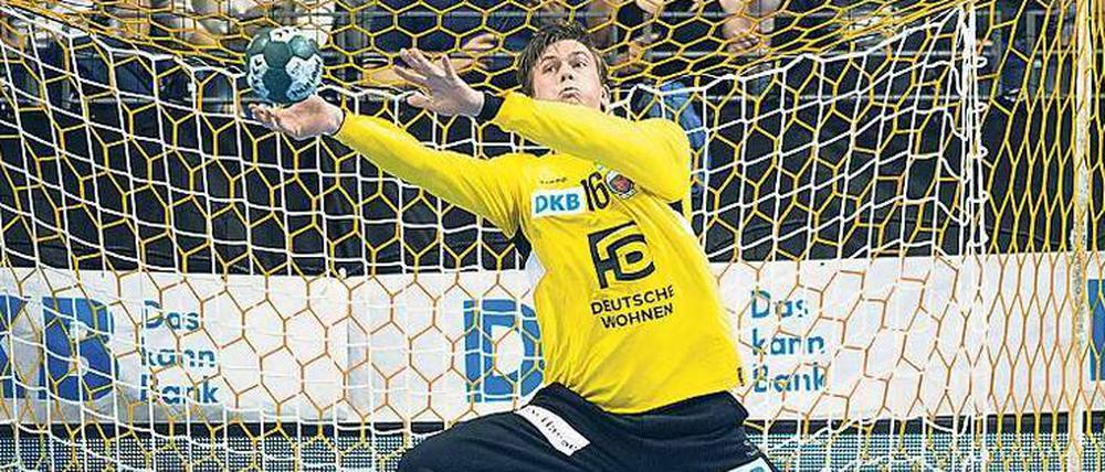 Der neue Mann im Tor. Malte Semisch kam aus Hannover nach Berlin. Bei den Füchsen hatte nach der vergangenen Saison Petr Stochl aufgehört.