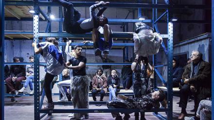 Meg Stuarts Kompagnie Damaged Goods mit "Projecting".